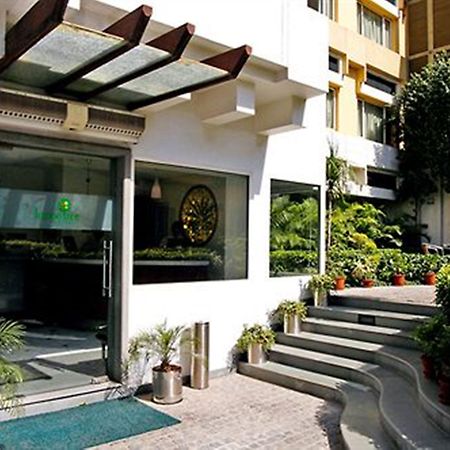 Lemon Tree Hotel, Udyog Vihar, Gurugram Gurgaon Eksteriør billede