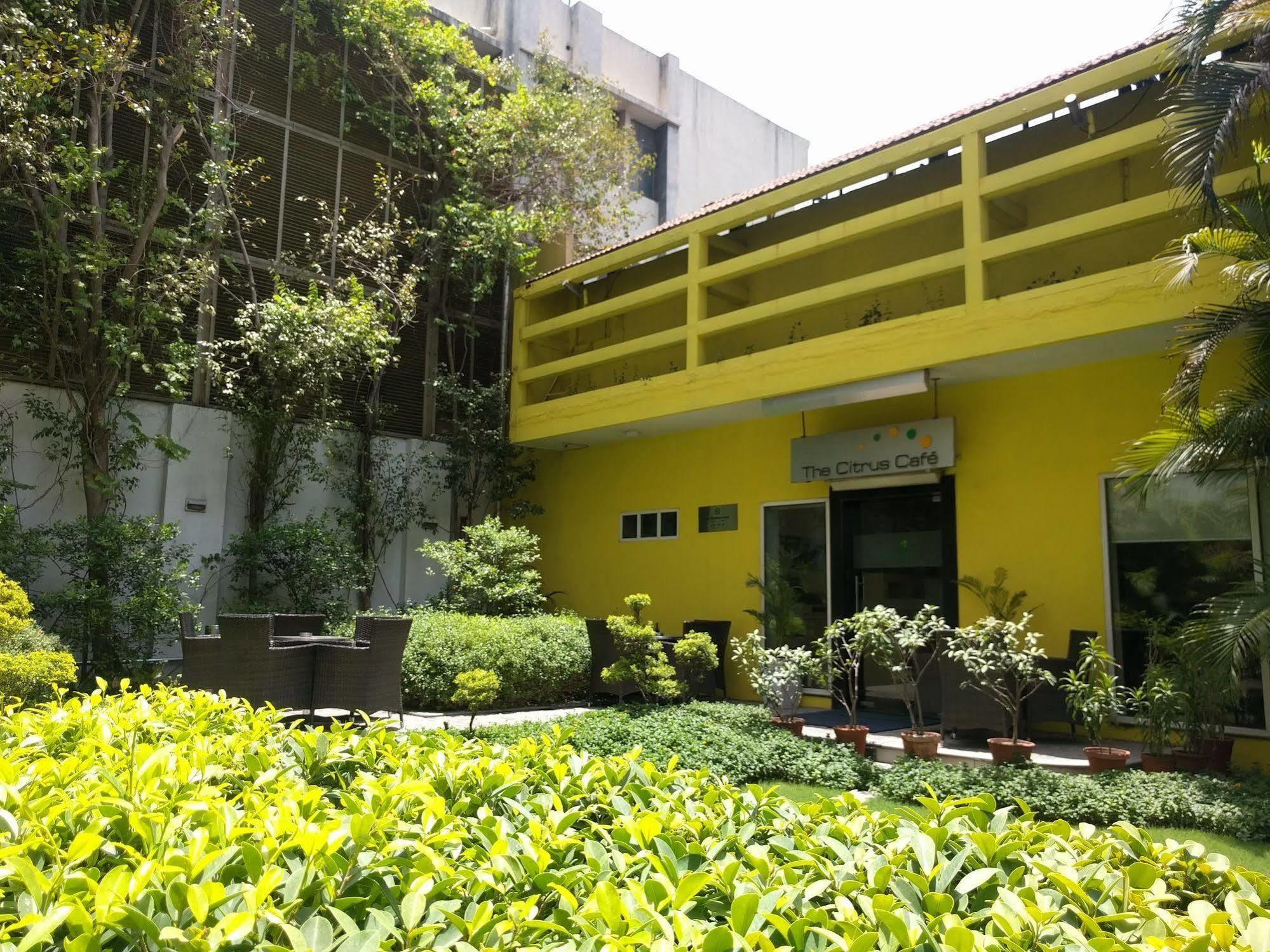 Lemon Tree Hotel, Udyog Vihar, Gurugram Gurgaon Eksteriør billede