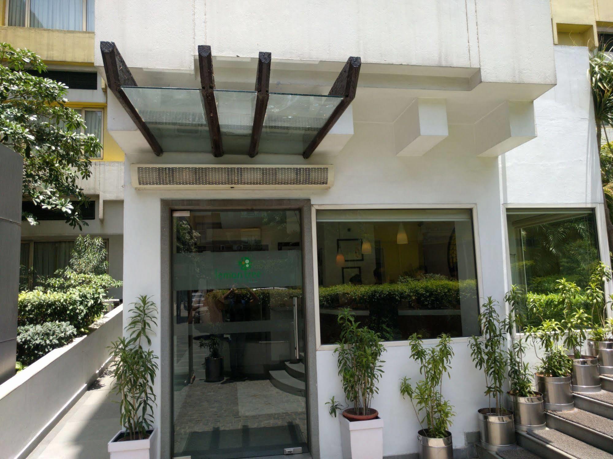 Lemon Tree Hotel, Udyog Vihar, Gurugram Gurgaon Eksteriør billede